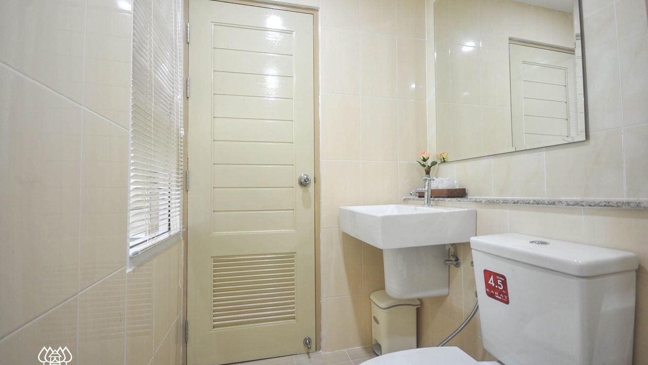 Photo of Bathroom in Nai Mueang