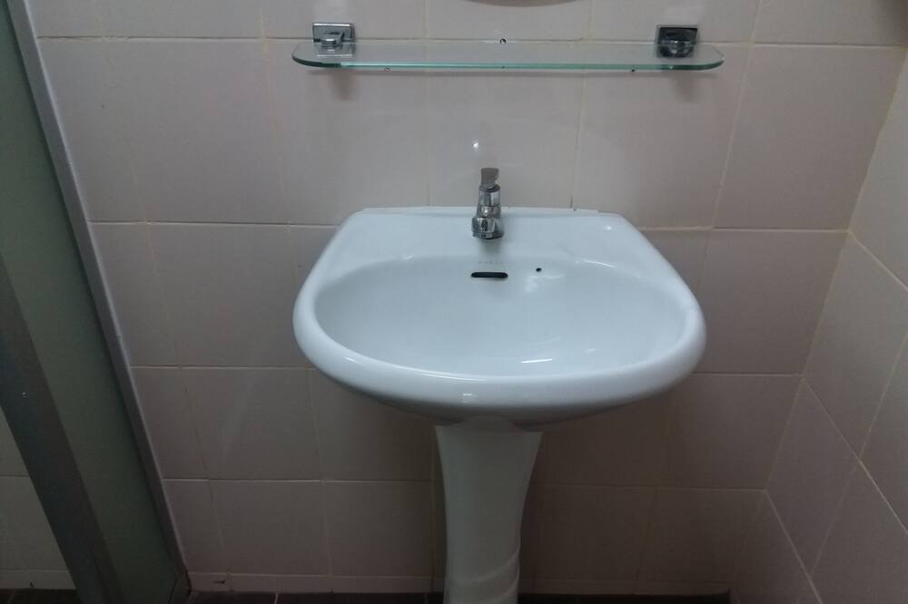 Photo of Bathroom in Wang Katha