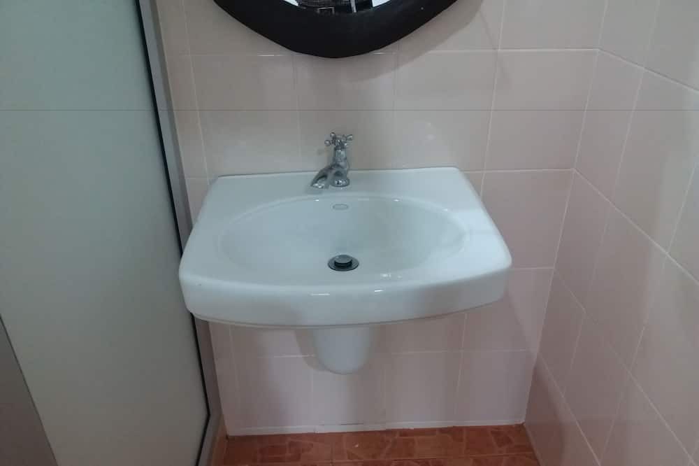Photo of Bathroom in Wang Katha