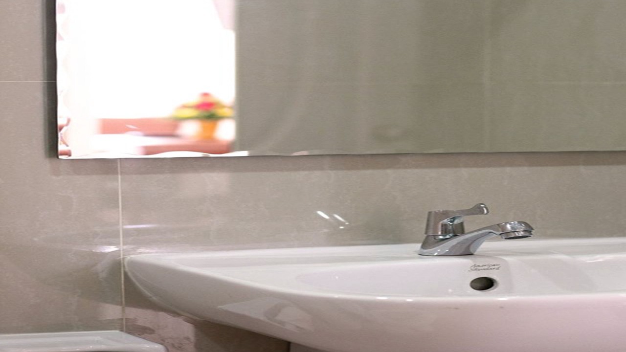 Photo of Bathroom in Pak Phli
