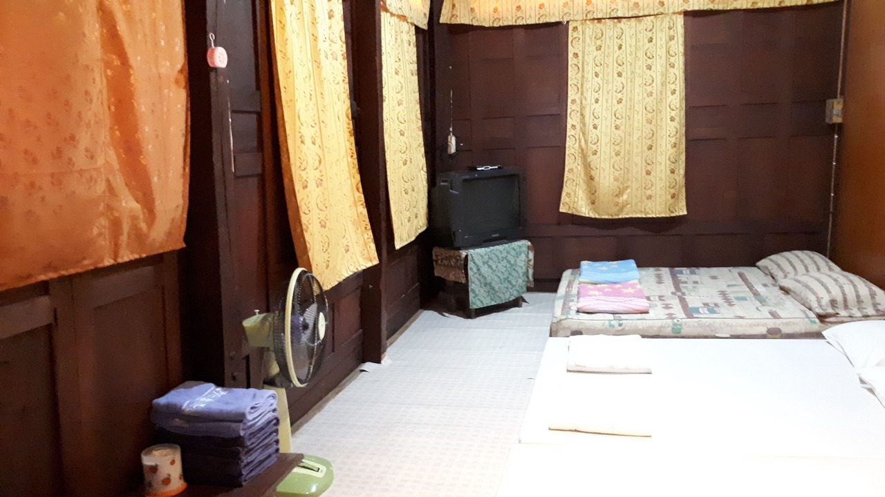 Photo of Bedroom in Amphawa