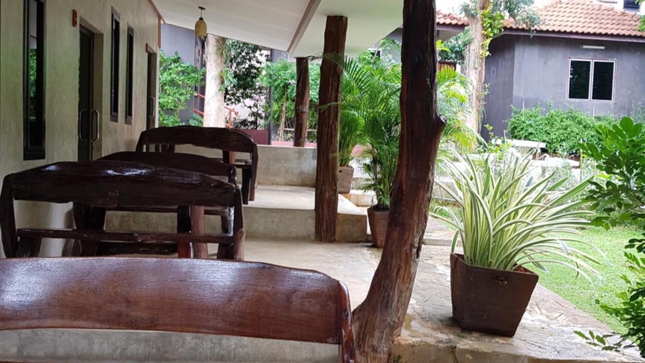 Photo of Patio Balcony in Tha Sao