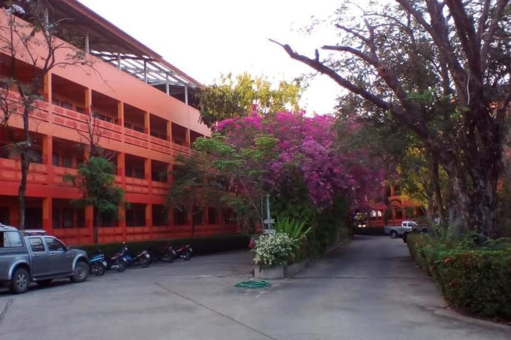 Photo of Outdoor in Khan Ham