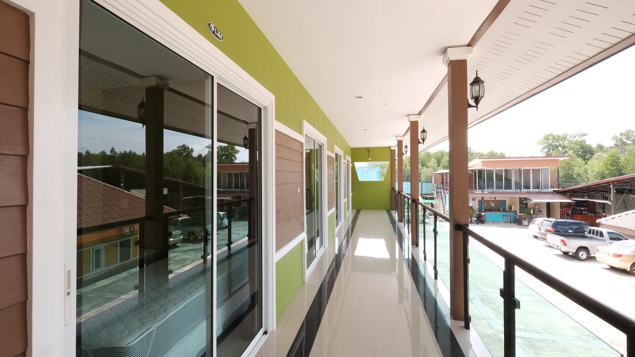 Photo of Patio Balcony in Khlong Thom