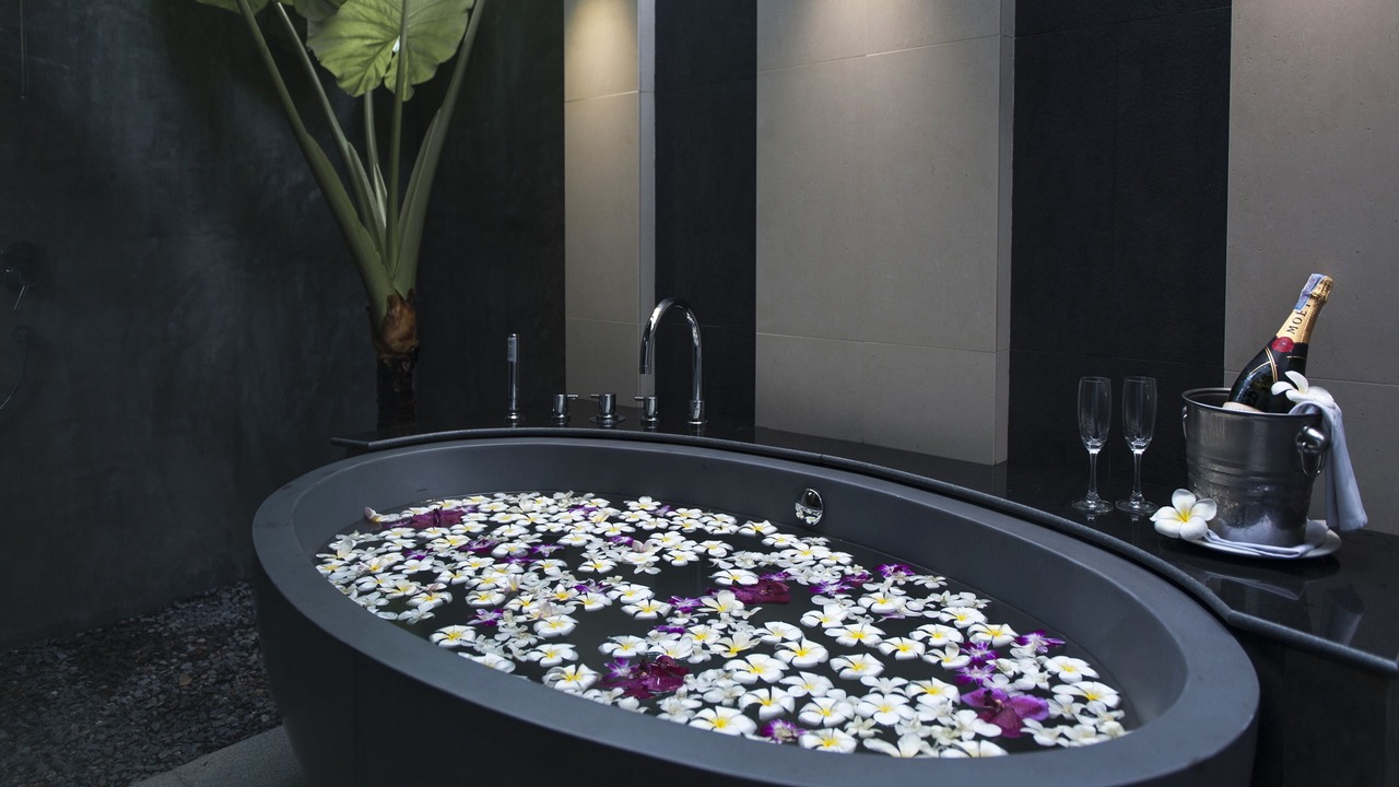 Photo of Bathroom in Chaweng City Center