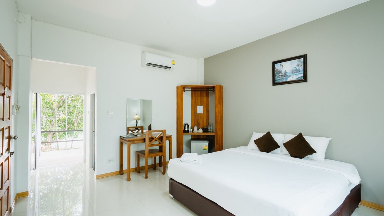 Photo of Bedroom in Khao Saming