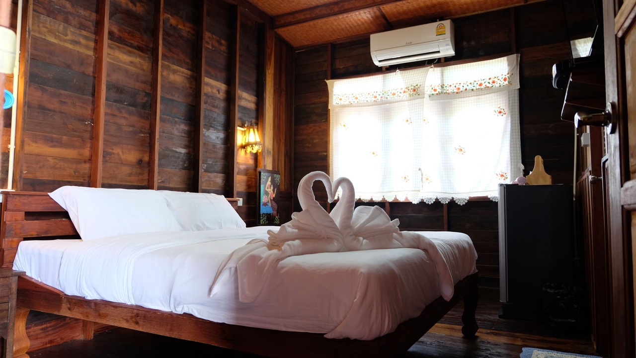 Photo of Bedroom in Ko Sichang