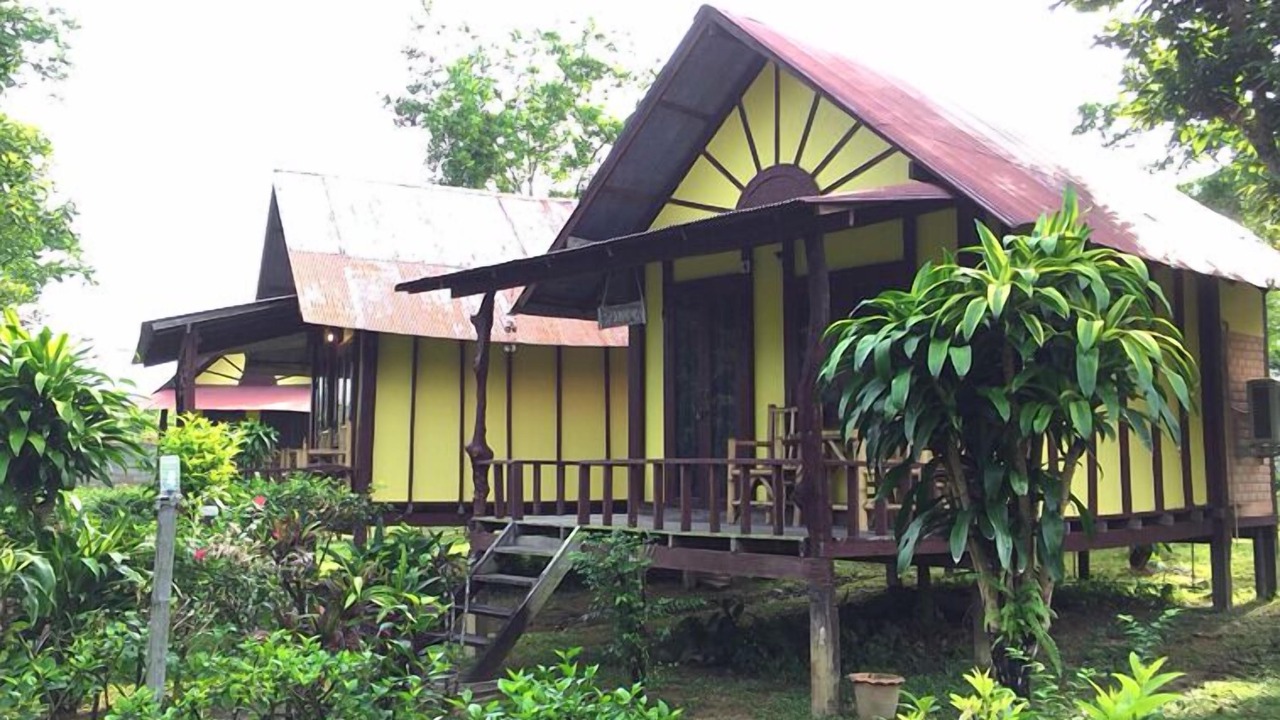 Photo of Buildings in Khuraburi
