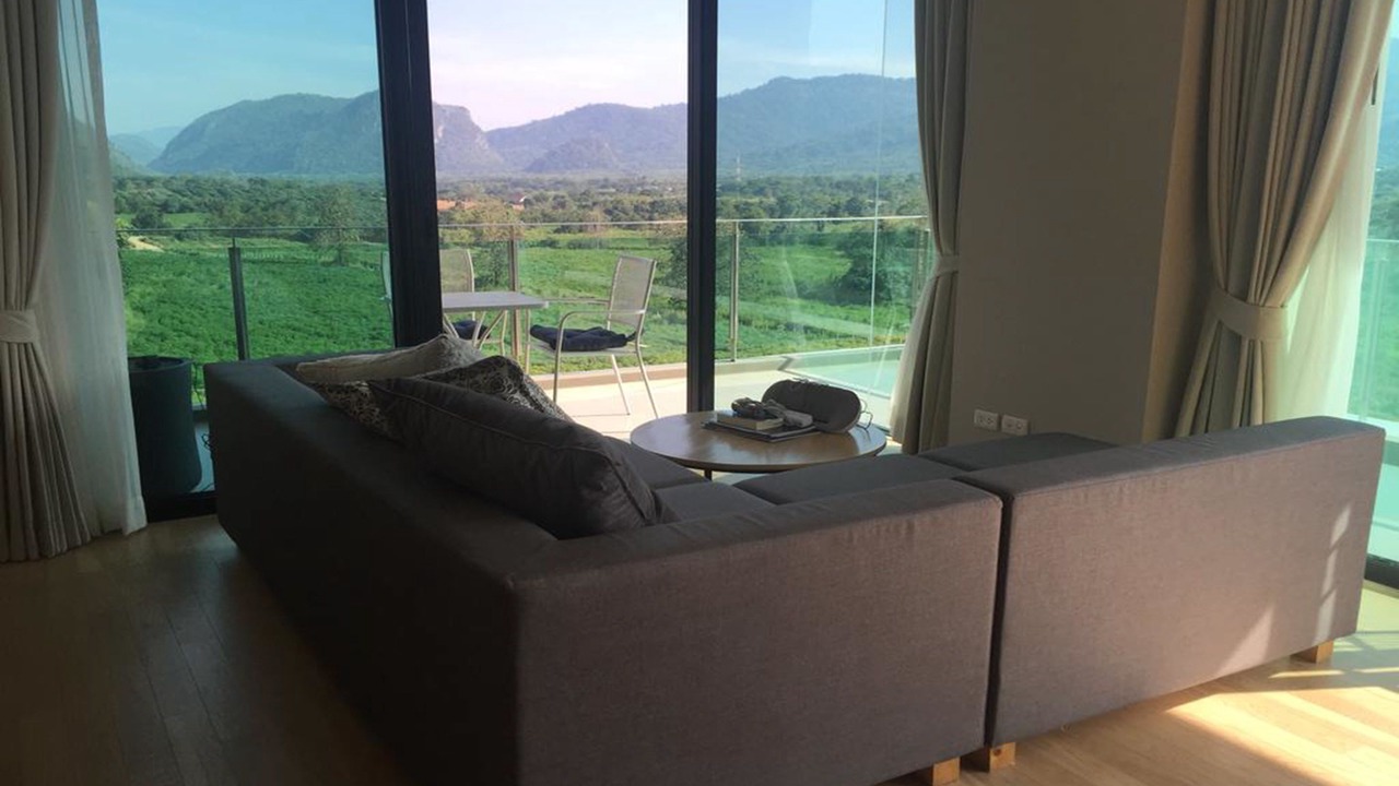 Photo of Livingroom in Phaya Yen