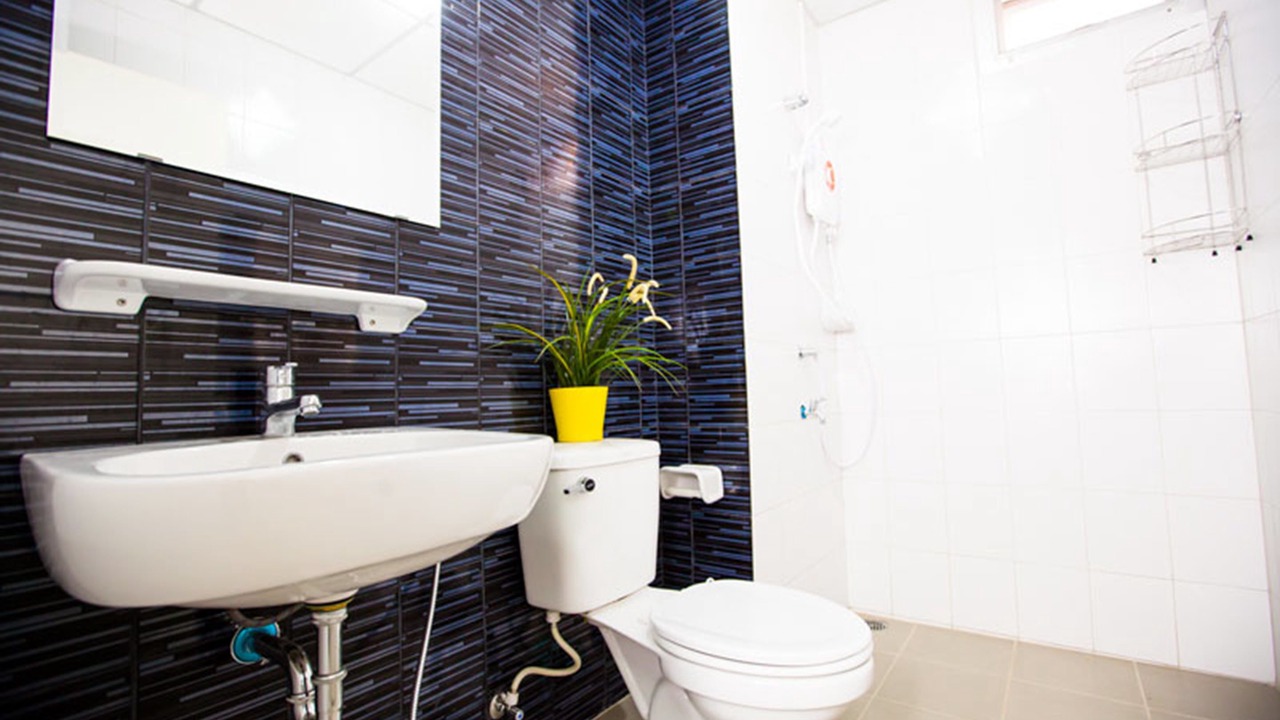 Photo of Bathroom in Pluak Daeng