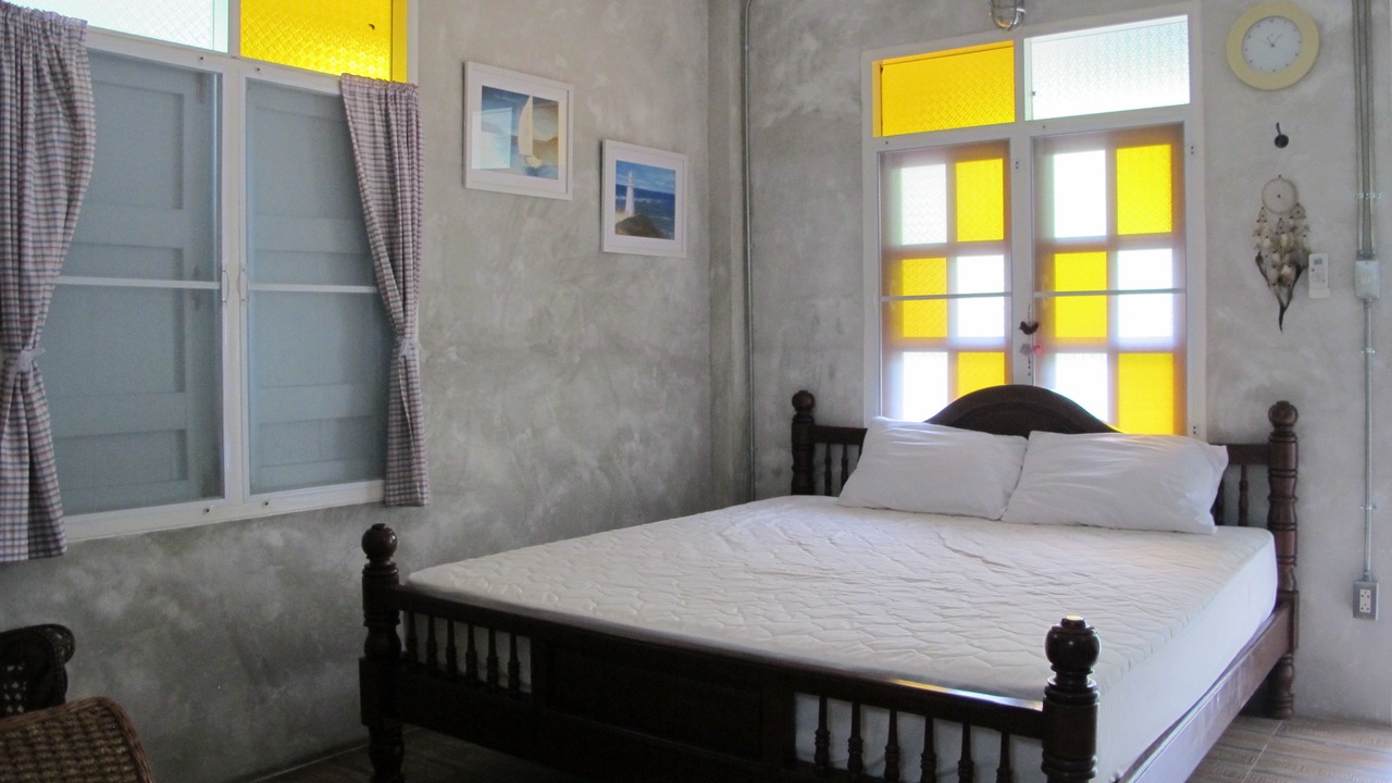 Photo of Bedroom in Ko Sichang