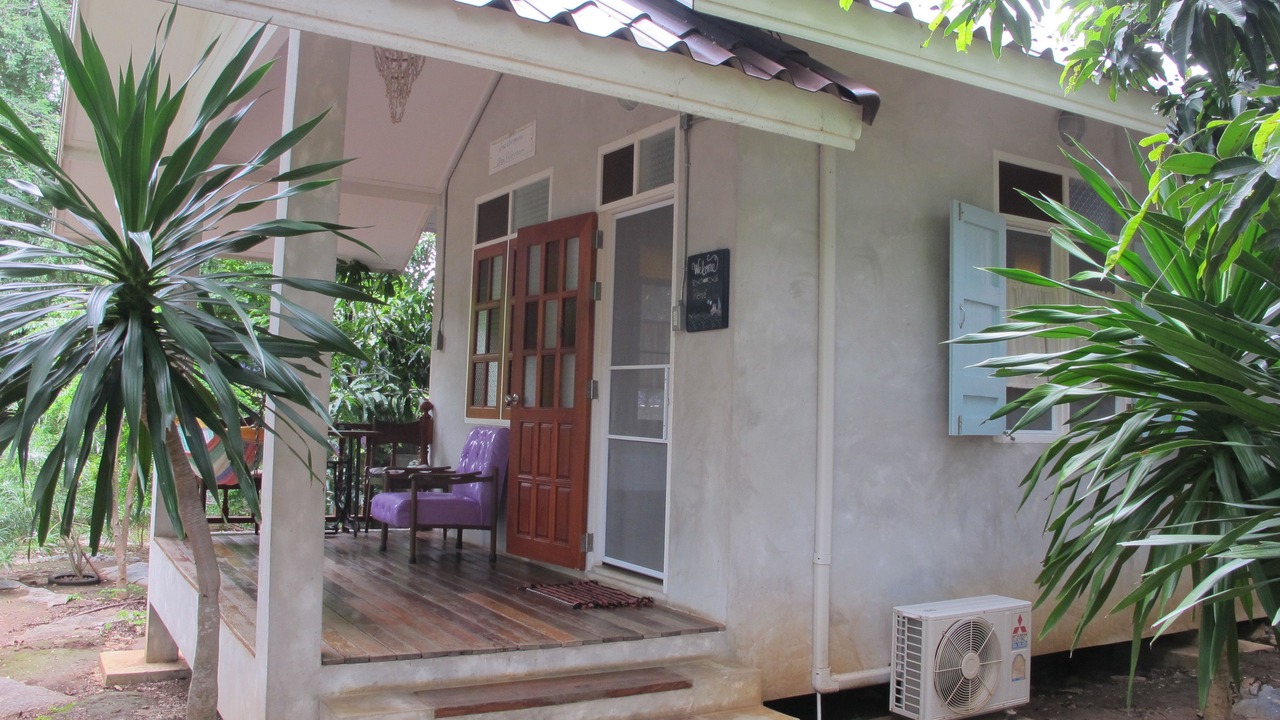 Photo of Bedroom in Ko Sichang