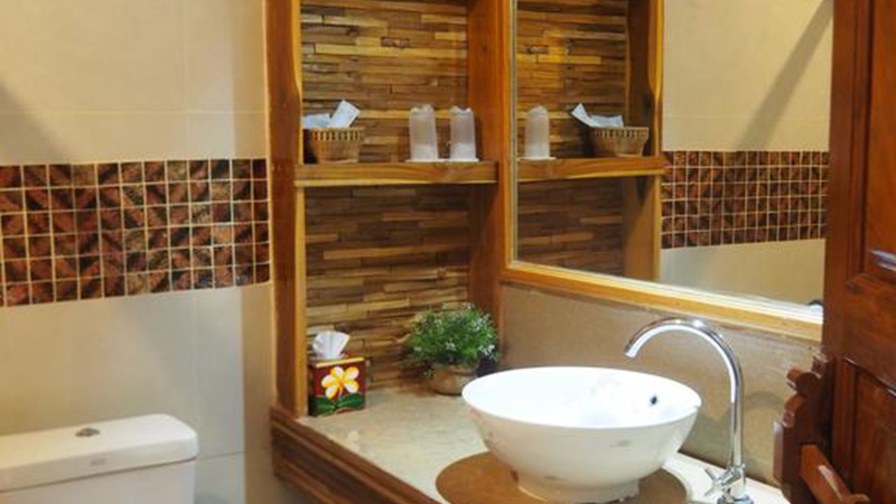 Photo of Bathroom in Pua