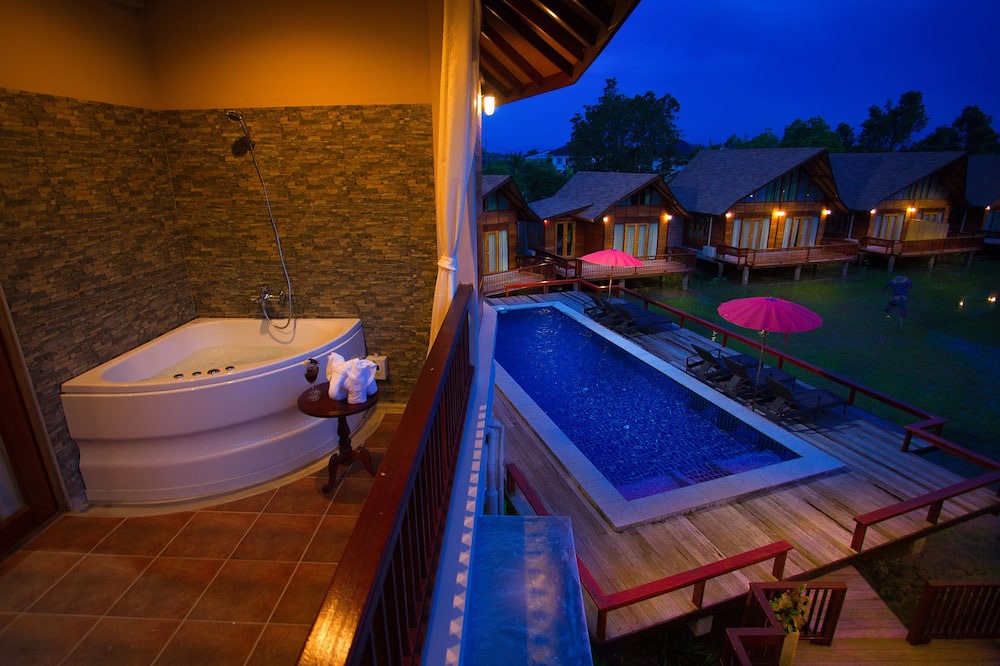 Photo of Outdoor in Makham Tia