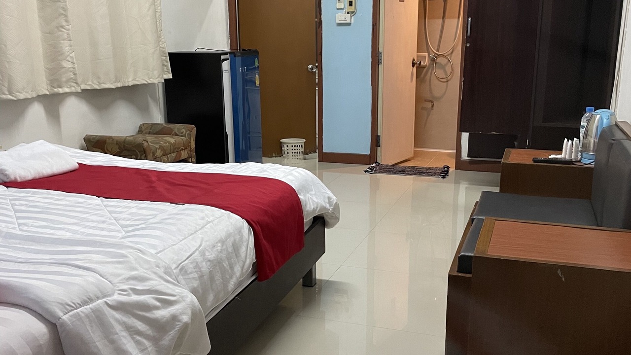 Photo of Bedroom in Khlong Thanon
