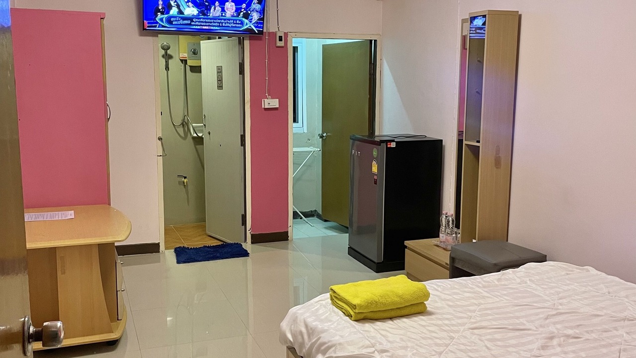 Photo of Bedroom in Khlong Thanon