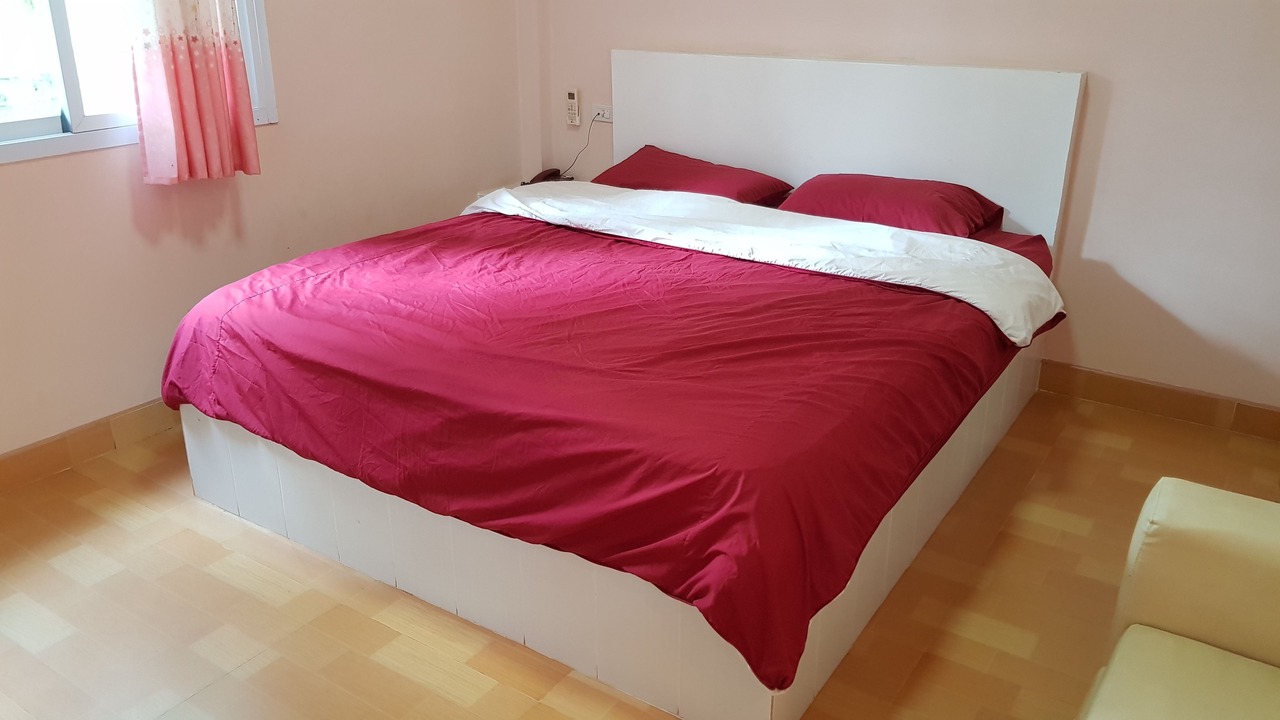 Photo of Bedroom in Phen