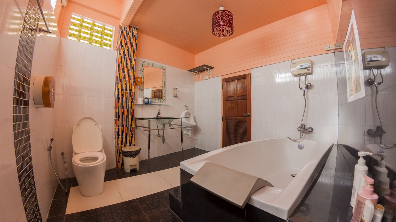 Photo of Bathroom in Mak Khaeng