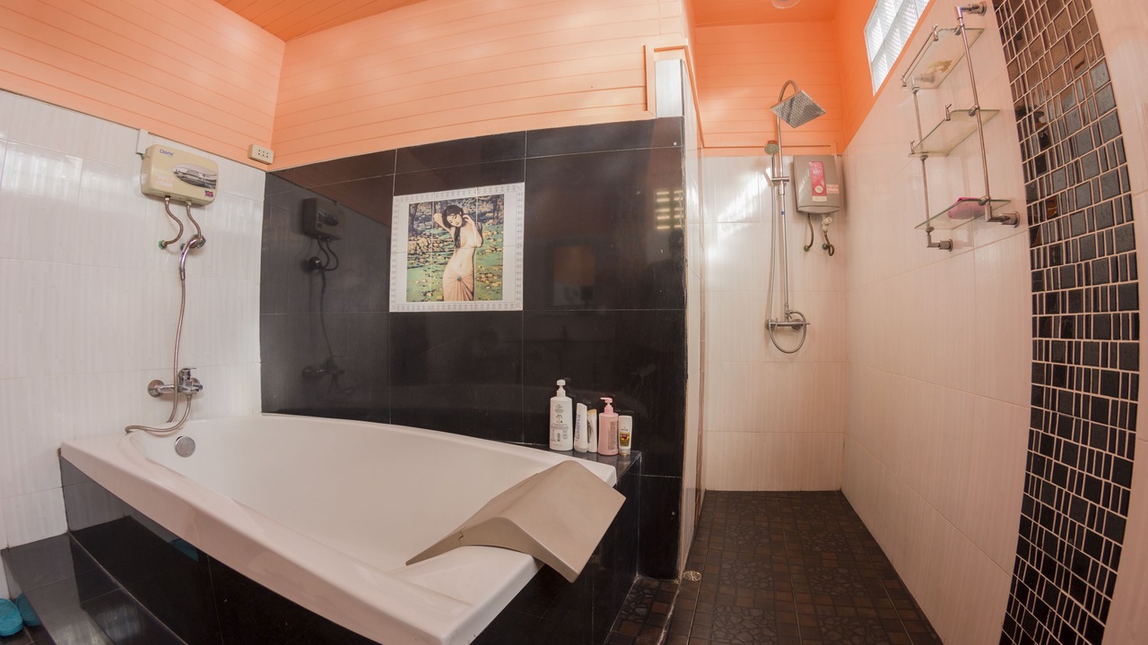 Photo of Bathroom in Mak Khaeng