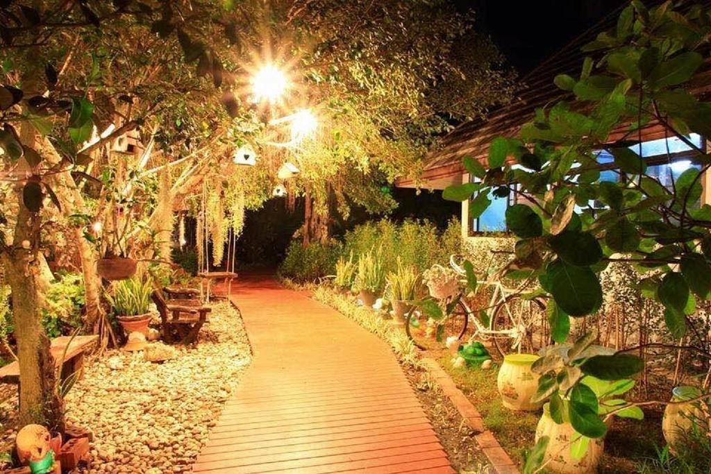 Photo of Outdoor in Hin Lek Fai