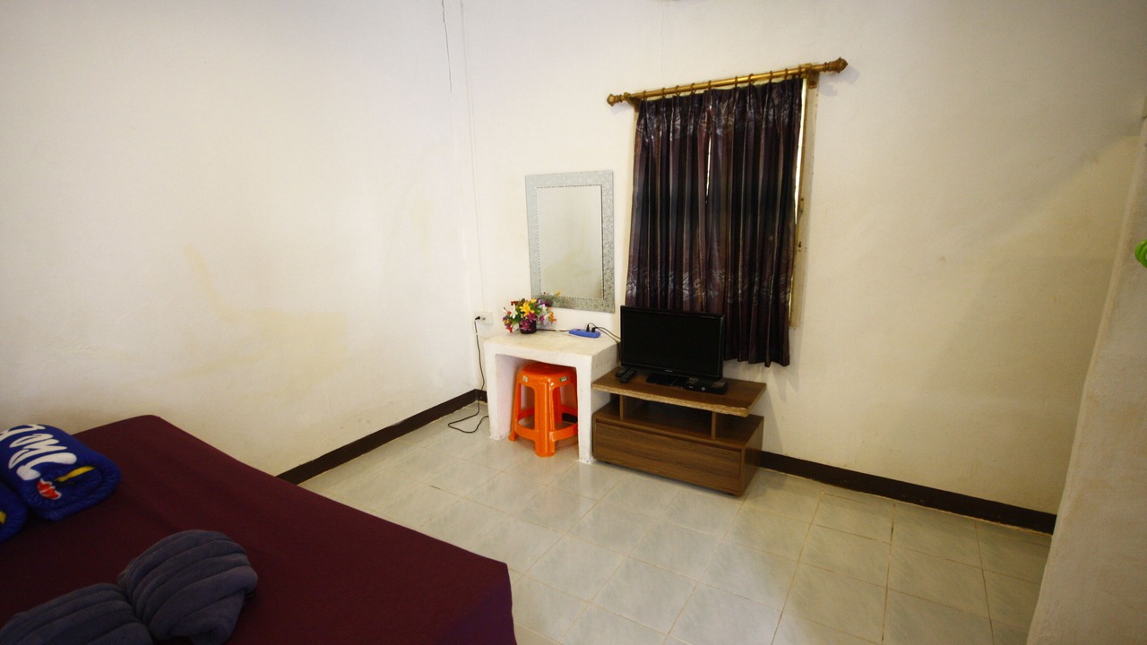 Photo of Bedroom in Koh Lan