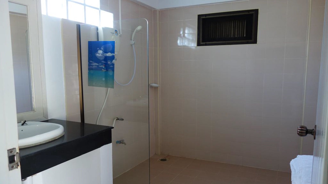 Photo of Bathroom in Khuekkhak