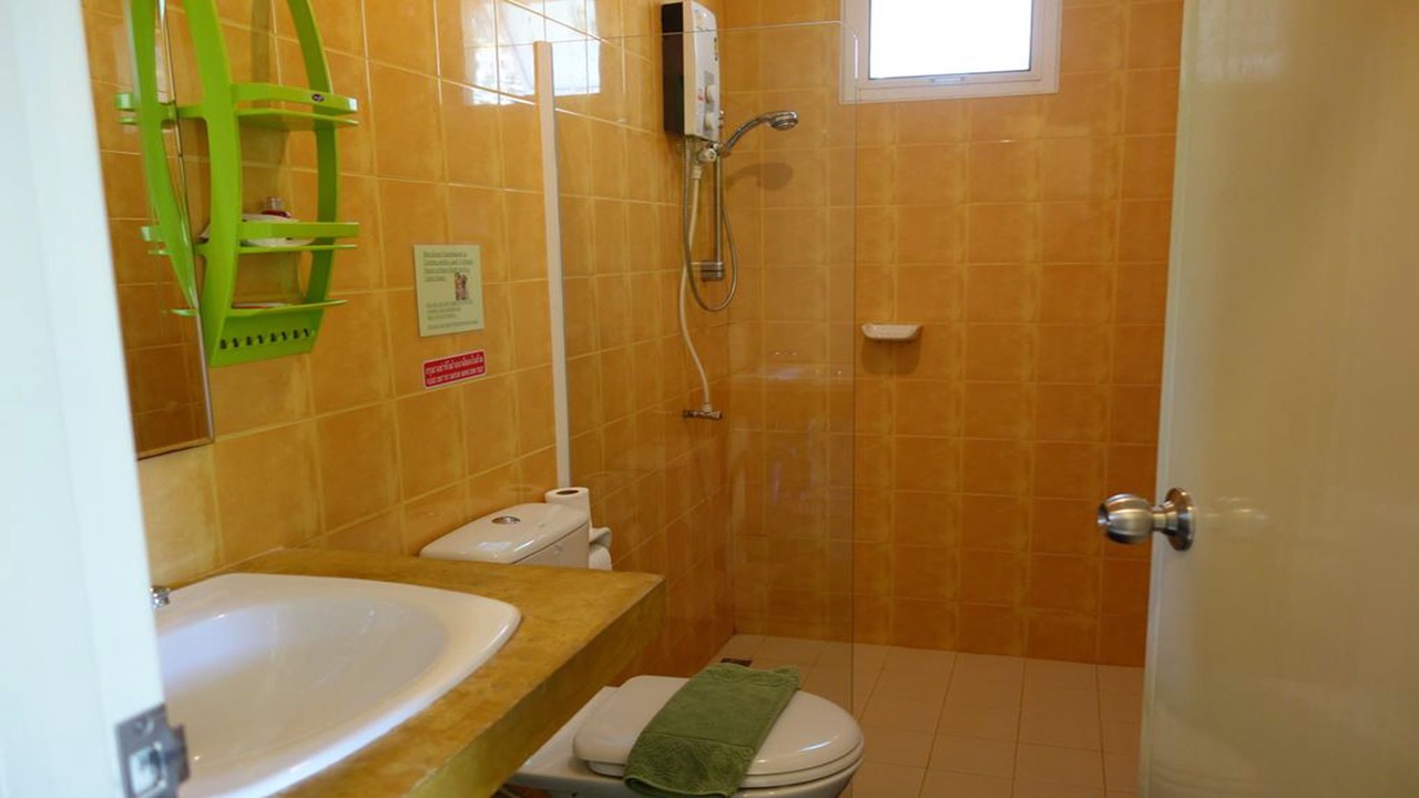 Photo of Bathroom in Khuekkhak