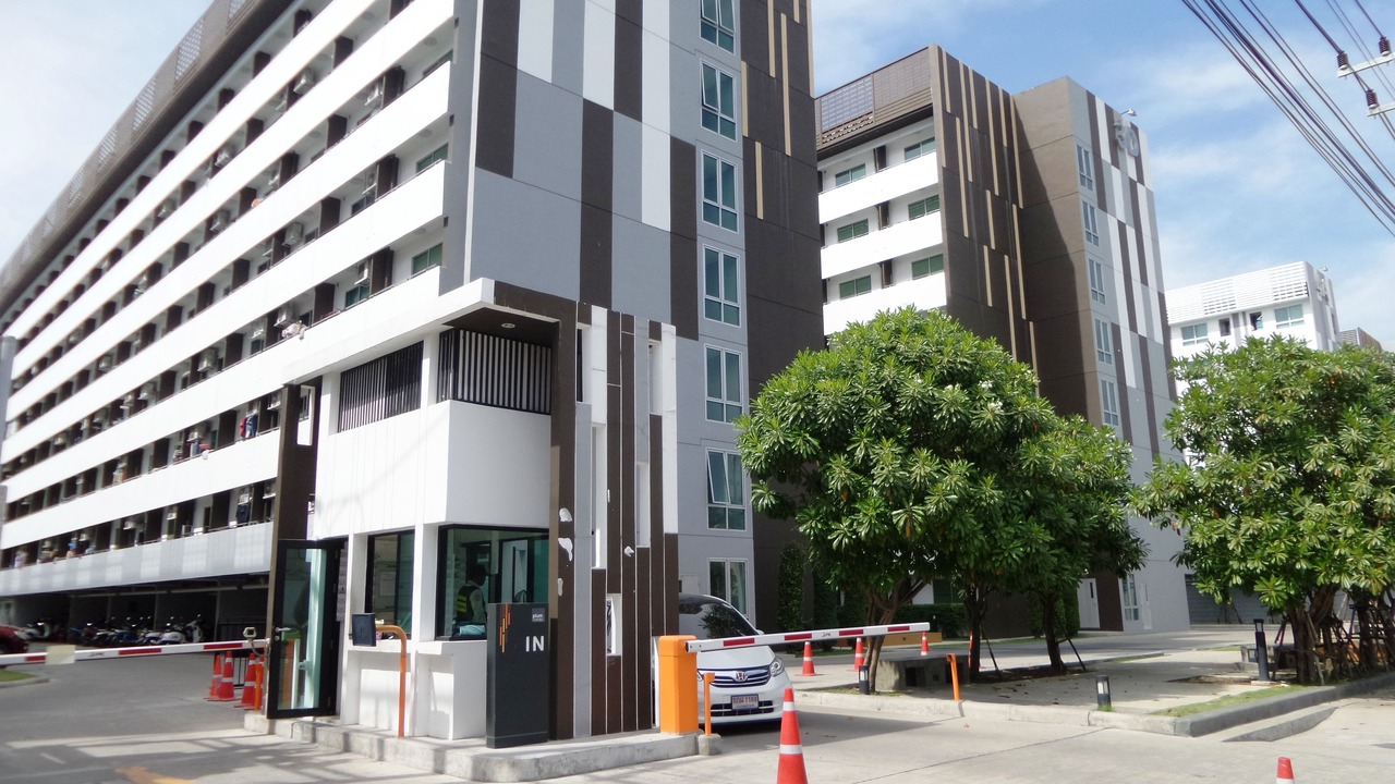 Photo of Buildings in Rangsit