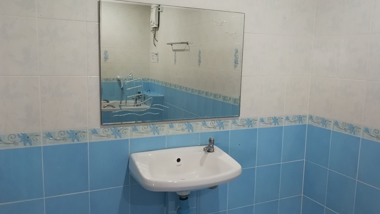Photo of Bathroom in Damnoen Saduak