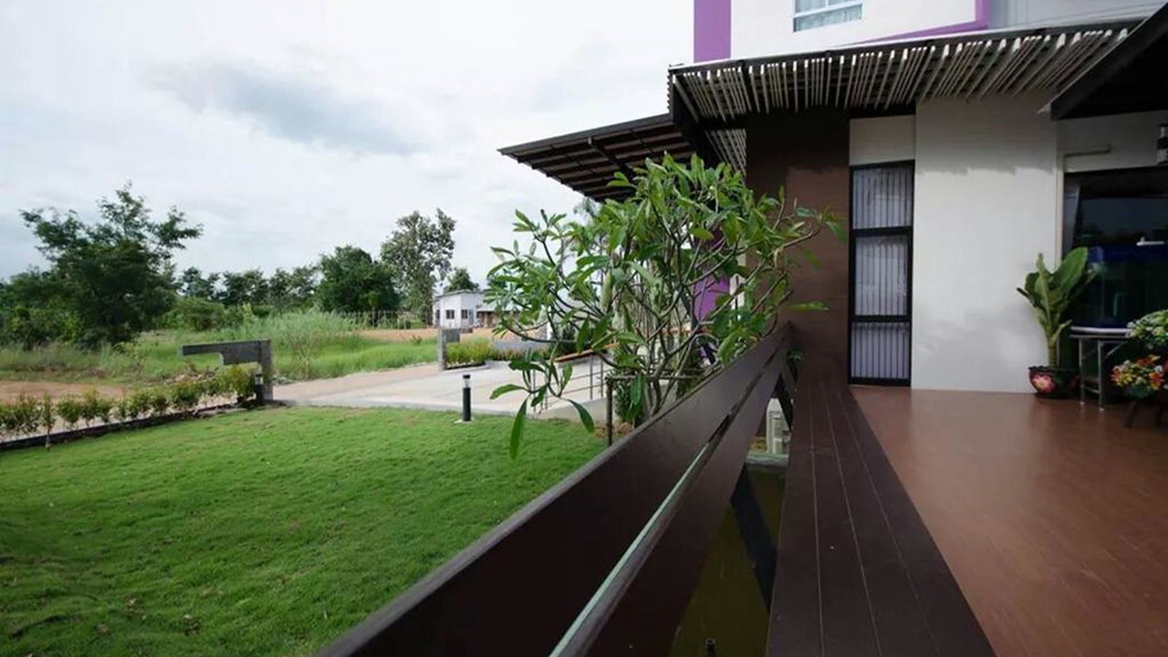 Photo of Patio Balcony in Kamphaeng Phet