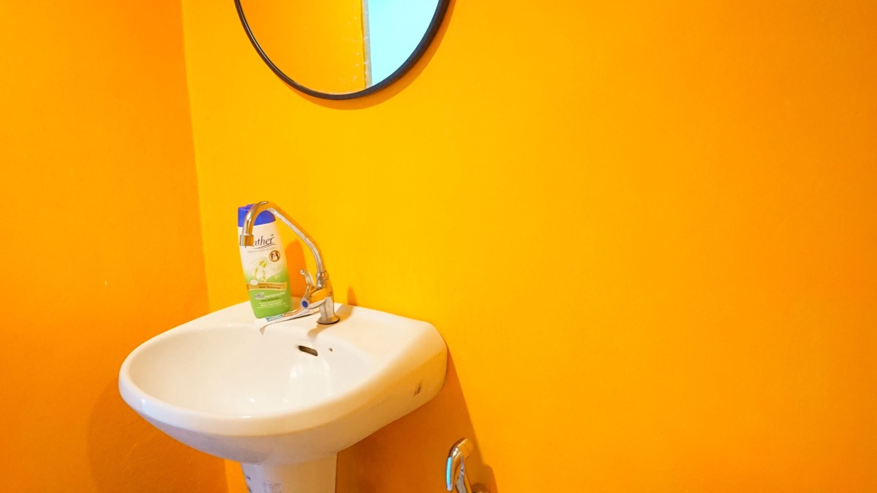 Photo of Bathroom in Pak Khlong