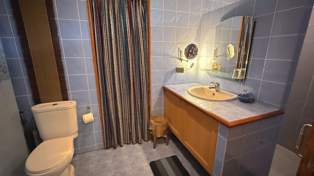 Photo of Bathroom in Saraphi