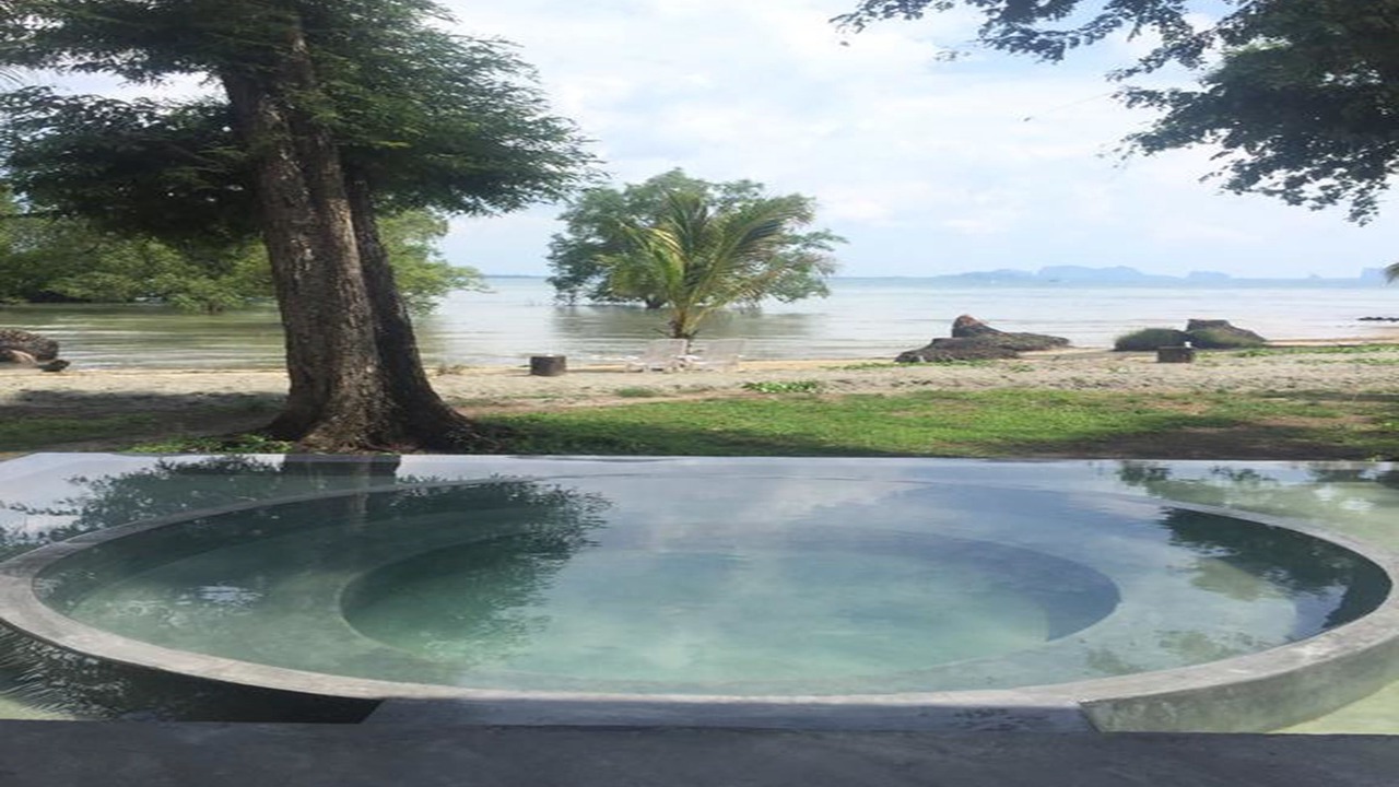 Photo of Bedroom in Ko Mook