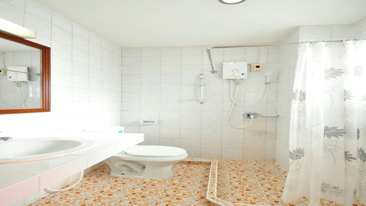 Photo of Bathroom in Lop Buri