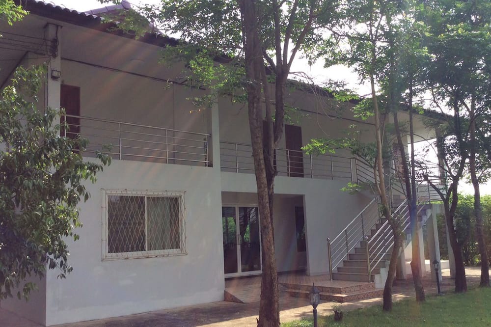 Photo of Outdoor in Pak Phli