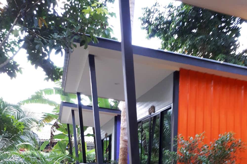 Photo of Patio Balcony in Kamlon