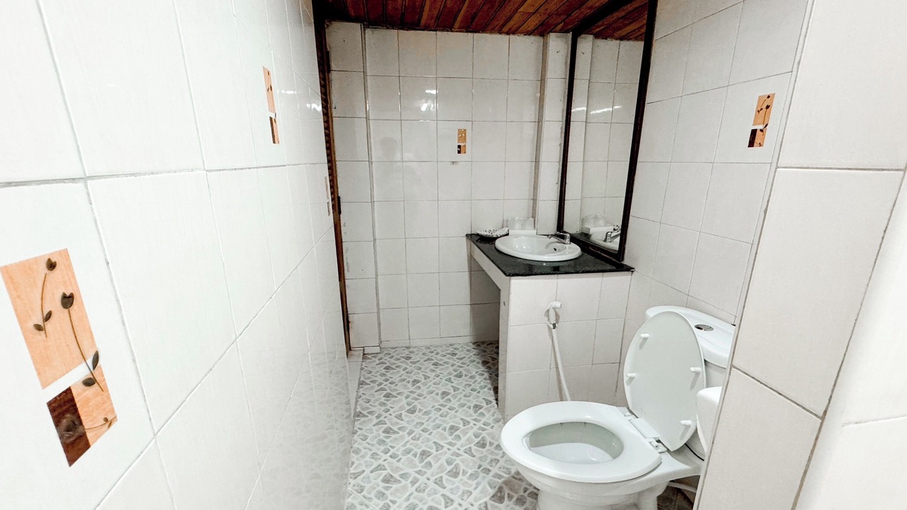 Photo of Bathroom in Sung Men