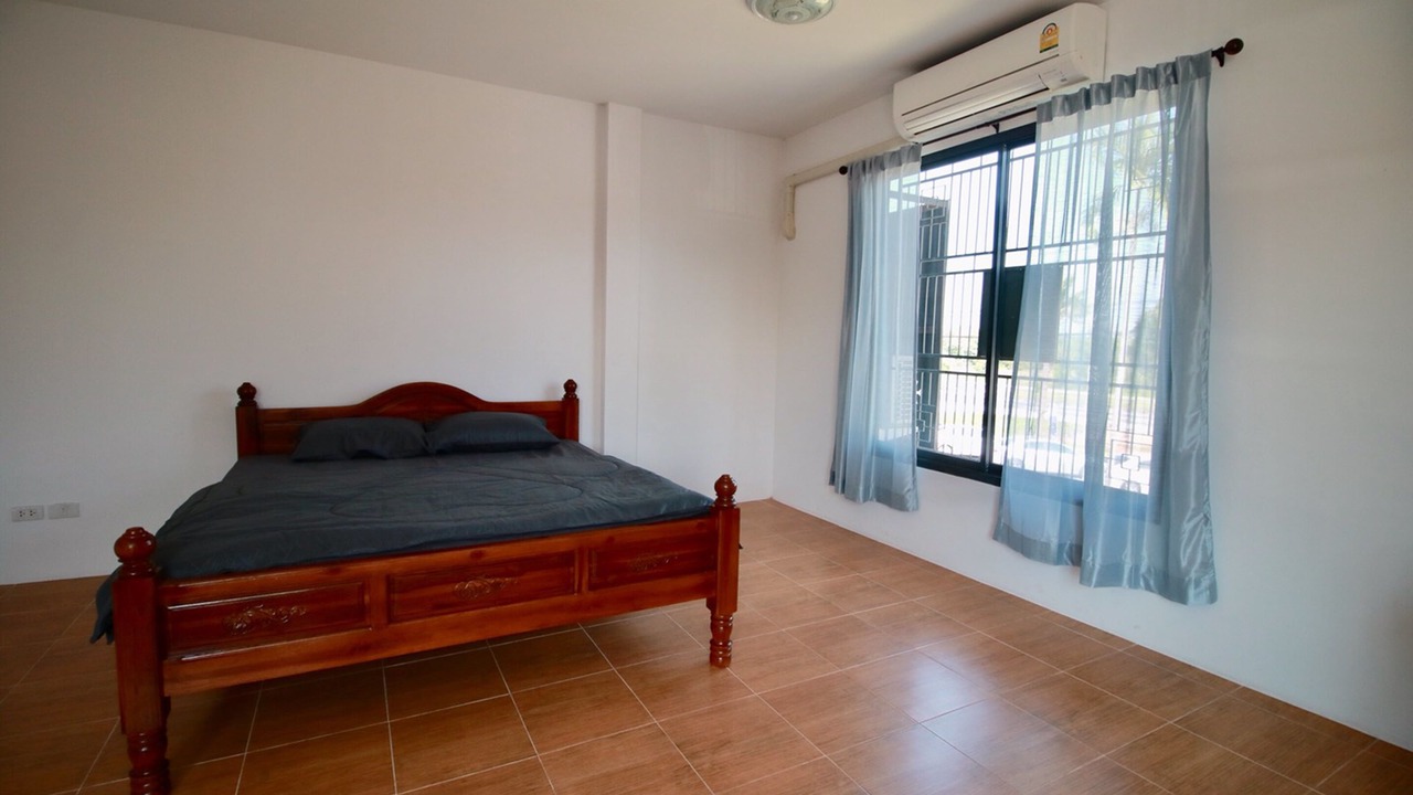 Photo of Bedroom in Hua Toei