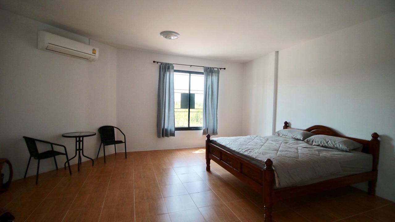 Photo of Bedroom in Hua Toei