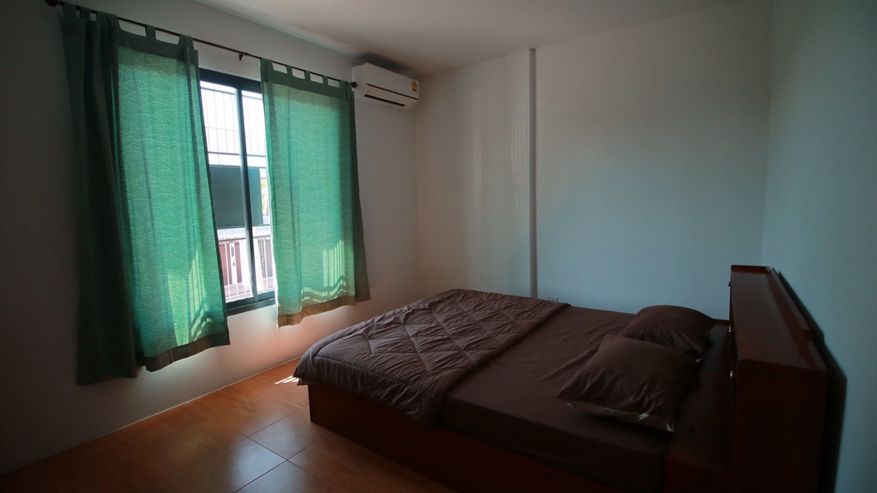 Photo of Bedroom in Hua Toei