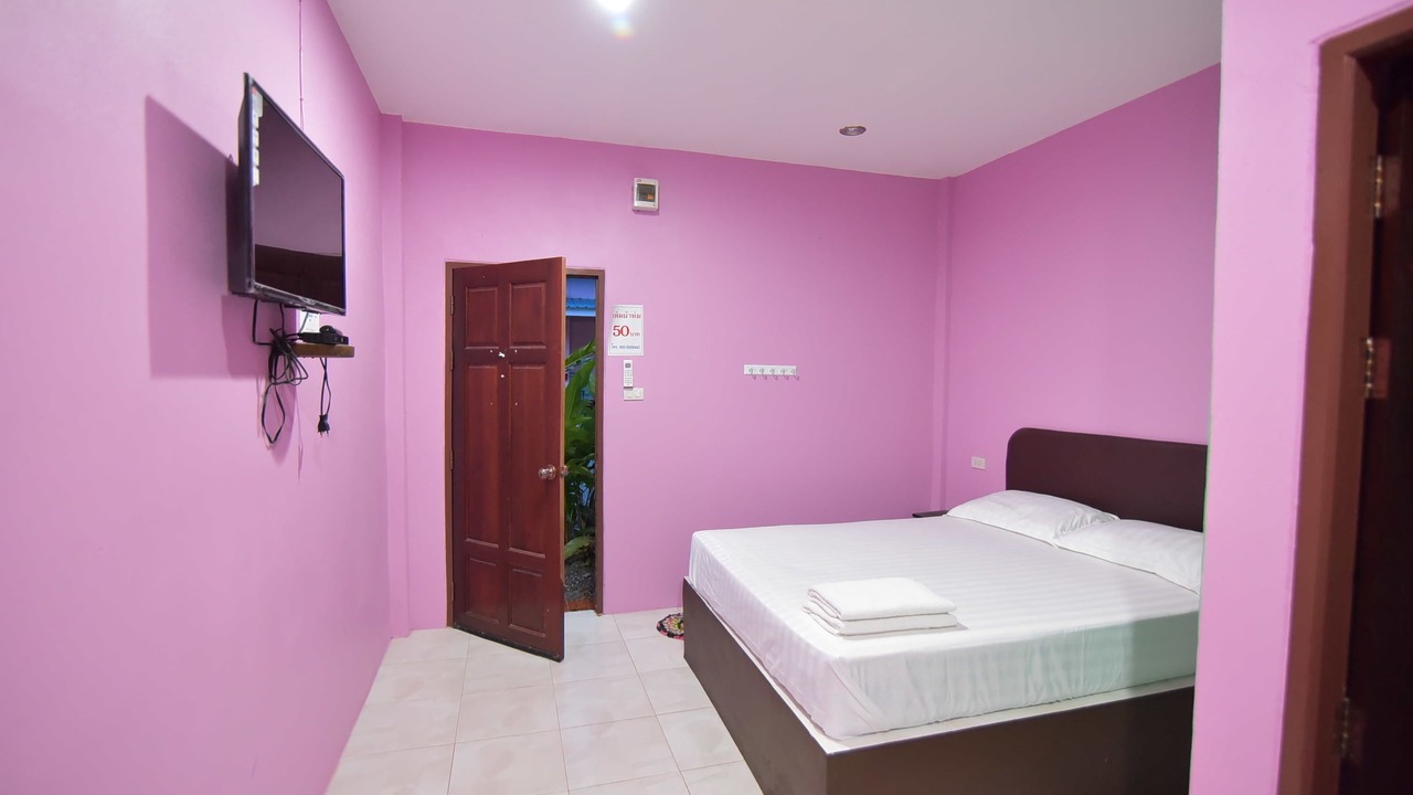 Photo of Bedroom in Khlong Thom