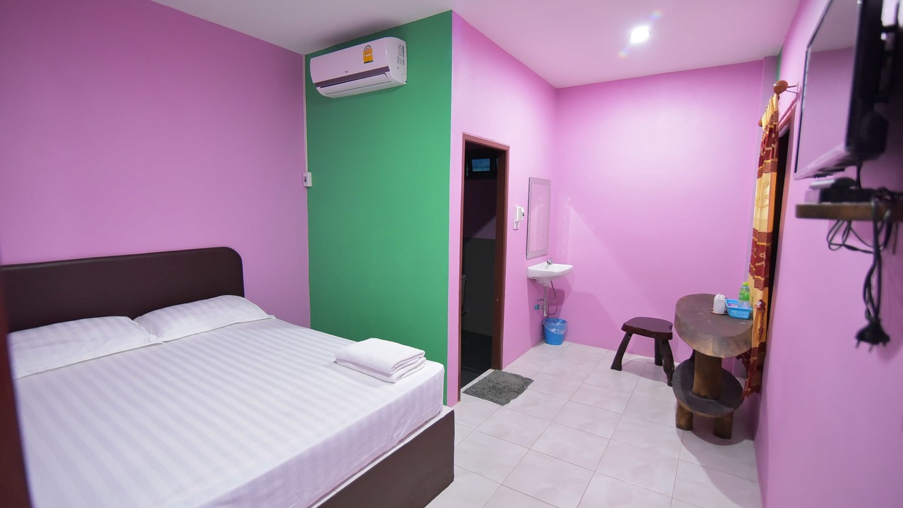 Photo of Bedroom in Khlong Thom