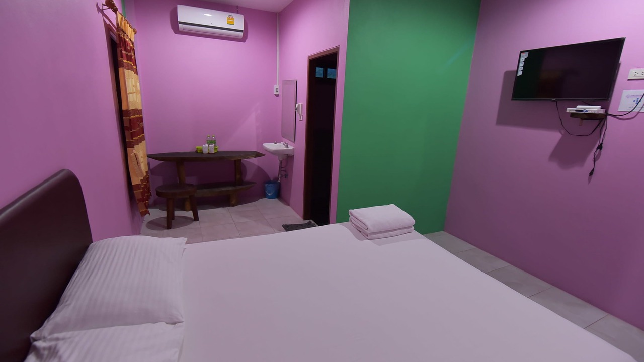 Photo of Bedroom in Khlong Thom
