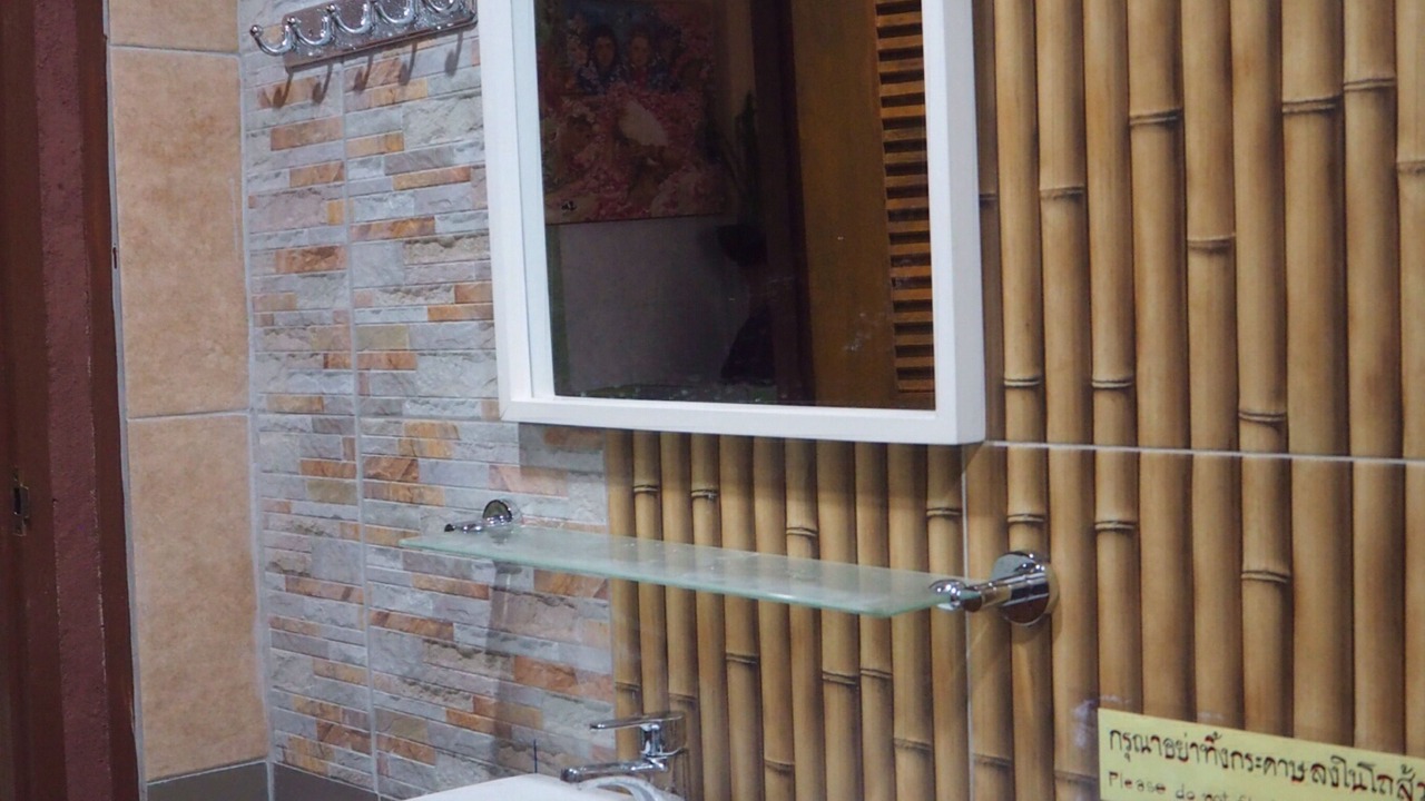 Photo of Bathroom in Pa Bong