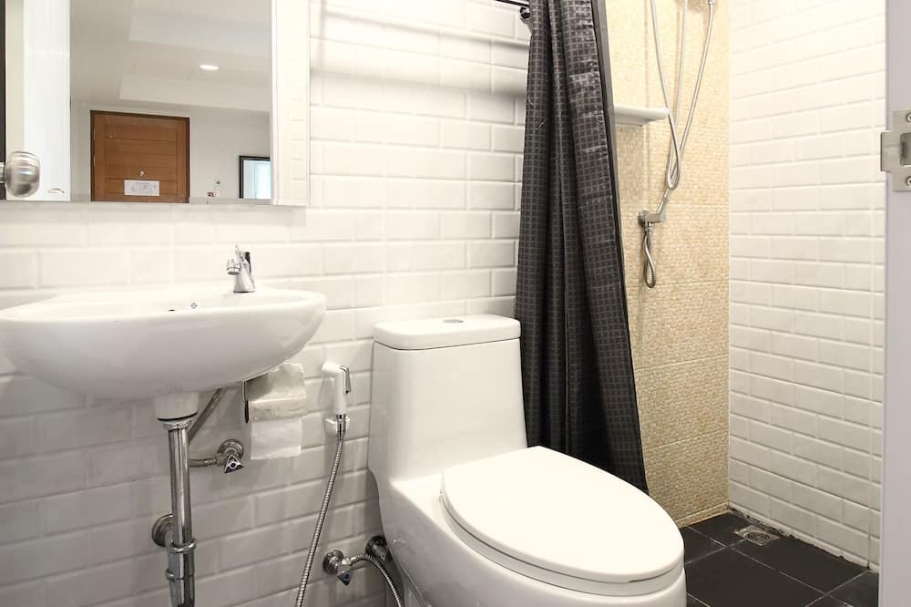 Photo of Bathroom in Wat Bowon Niwet