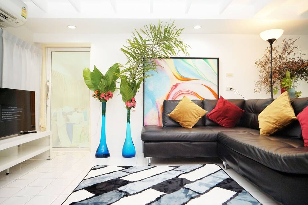 Photo of Livingroom in Phaya Thai