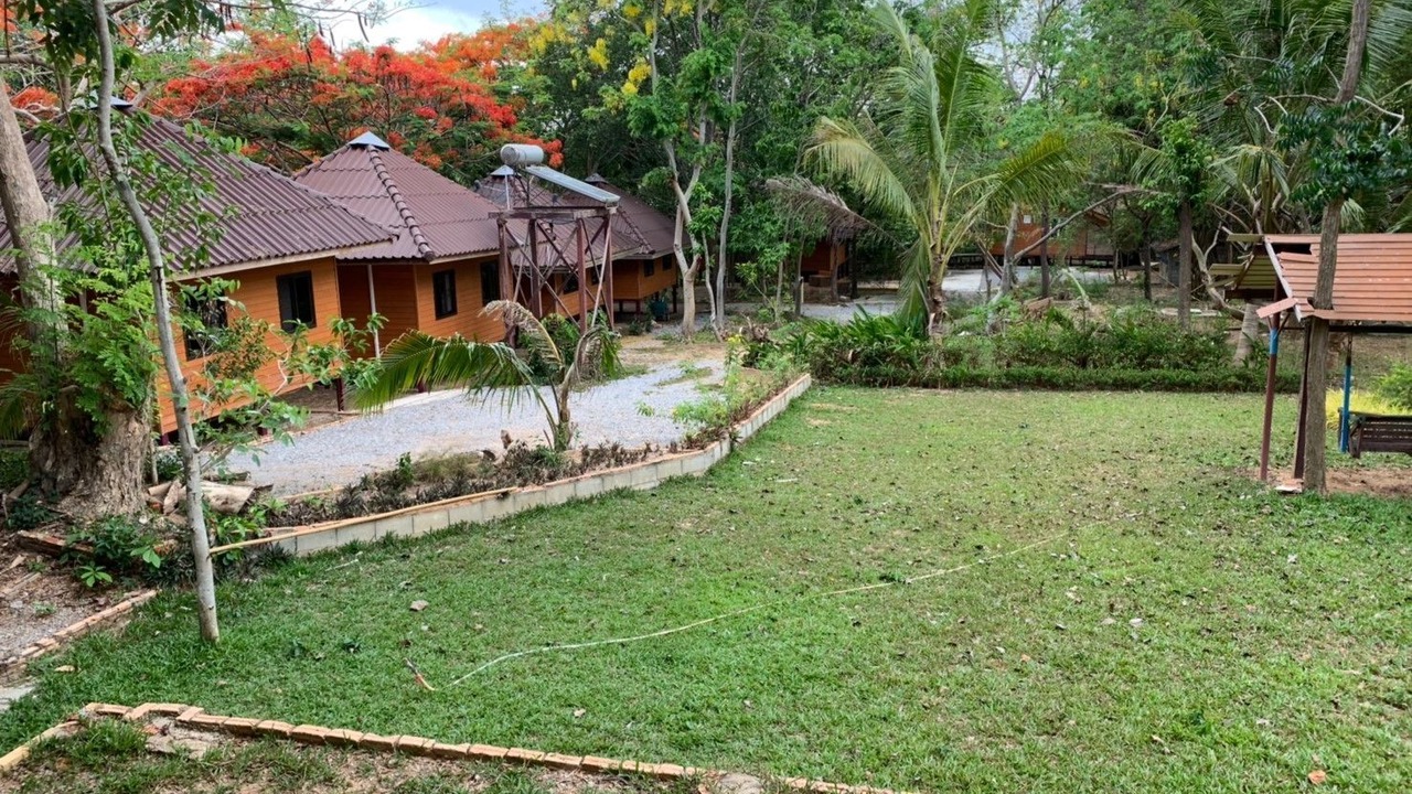 Photo of Others in Sanamchai