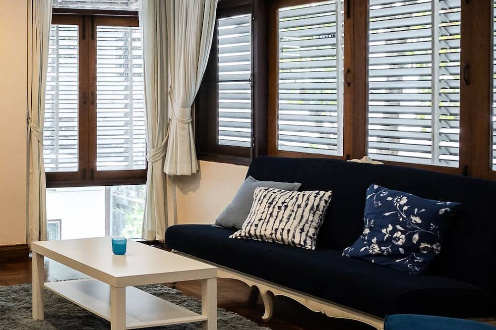 Photo of Livingroom in Samsen Nai