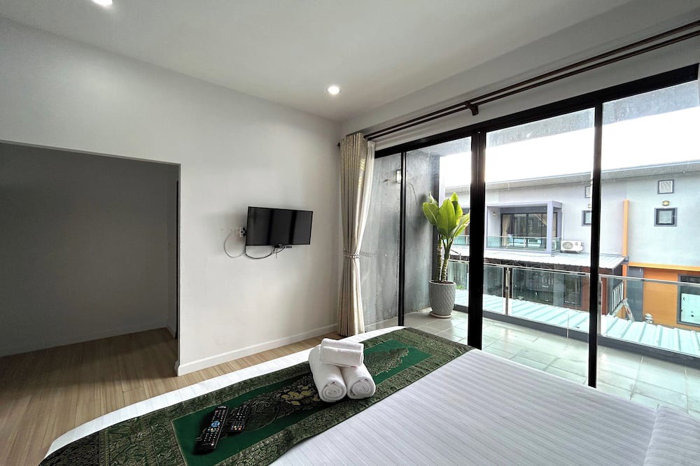 Photo of Bedroom in Na Mom