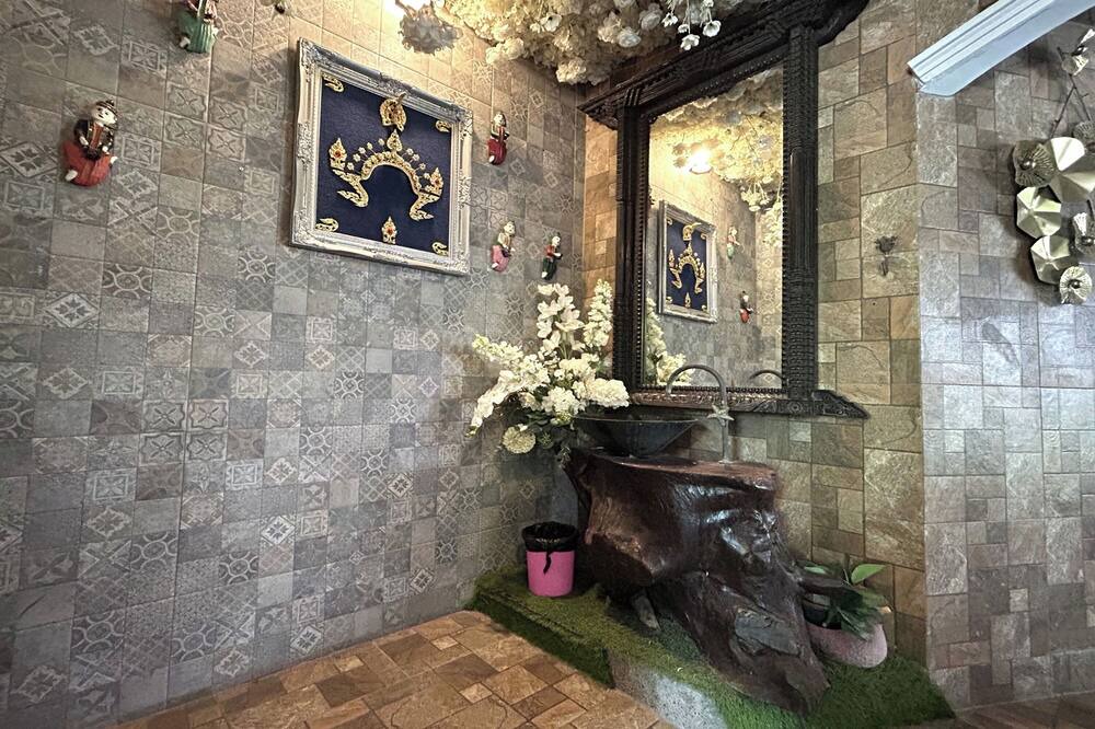 Photo of Bedroom in Na Mom